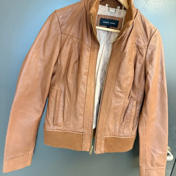Black Rivet S EUC barely worn Women's Tan Leather Jacket high collar fall trend - Picture 15 of 15